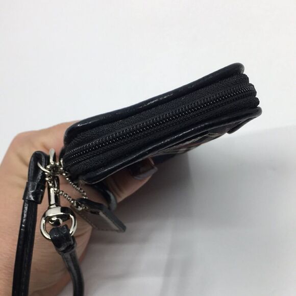 Coach Poppy Tartan Plaid Wristlet with nickel hardware patent leather black trim - Picture 8 of 17